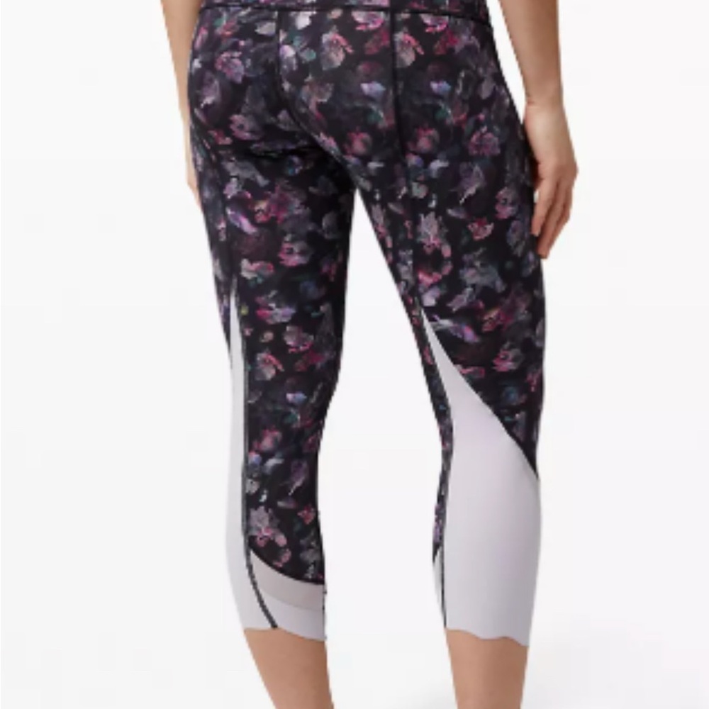 Lululemon Print Cropped Leggings